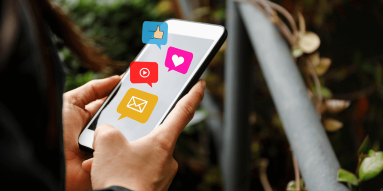 How Social Media is Making You Poor    